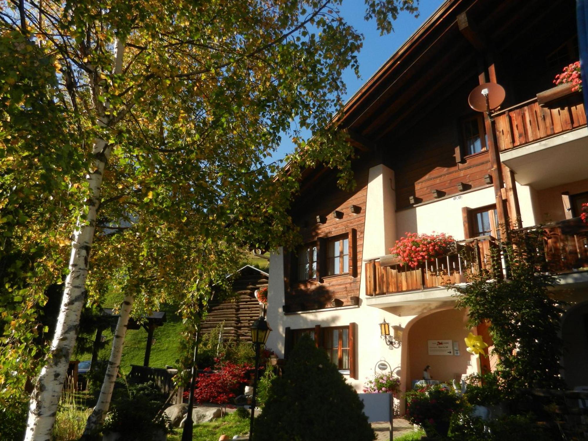 Hotel B&B Casa La Val Sedrun Zewnętrze zdjęcie