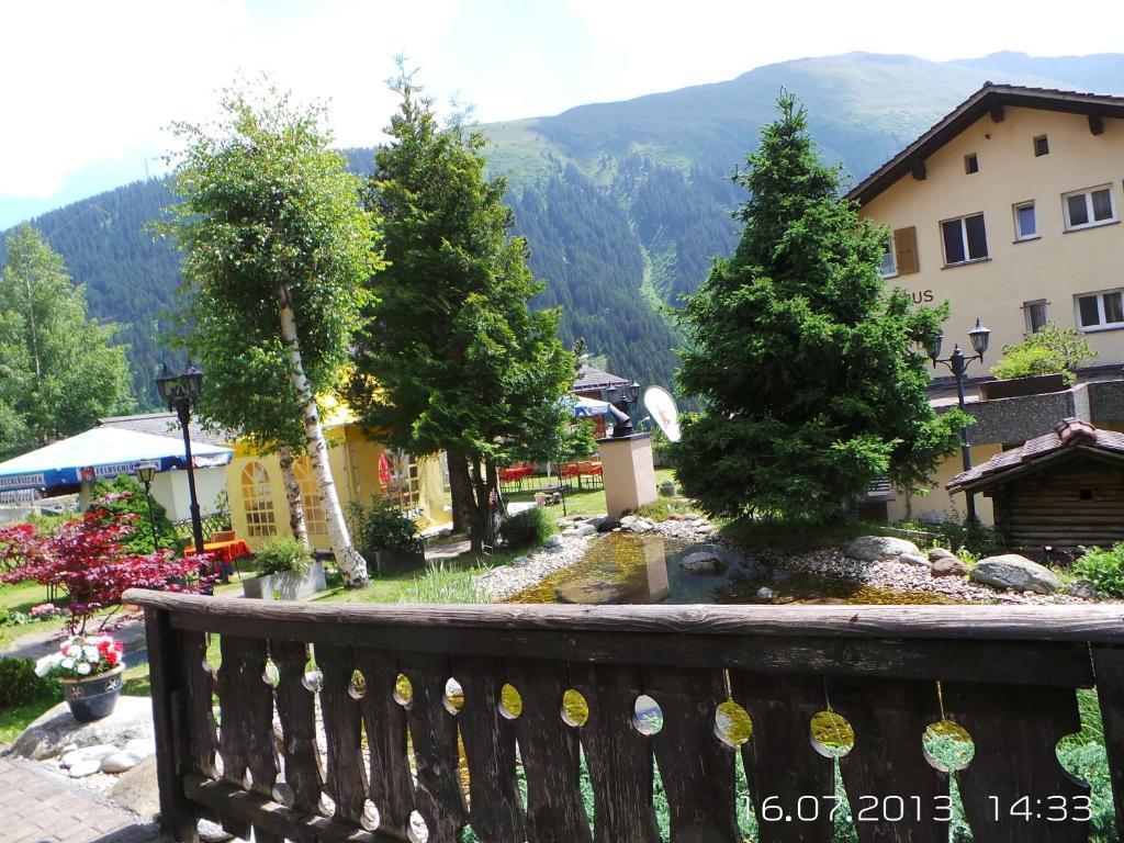 Hotel B&B Casa La Val Sedrun Pokój zdjęcie